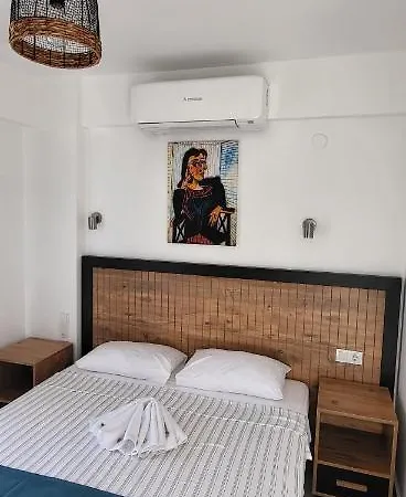 Picasso בית אירוח Çeşme